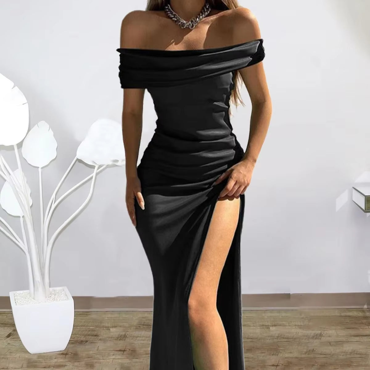 2023 New Socialite Style Bright Face Elastic Gown Solid Color One-Shoulder Dress Sexy Side Slit Long Dress for Women